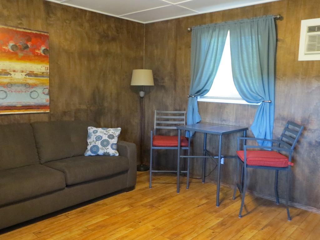 Orchard View Bed And Breakfast มูส จอว์ ภายนอก รูปภาพ