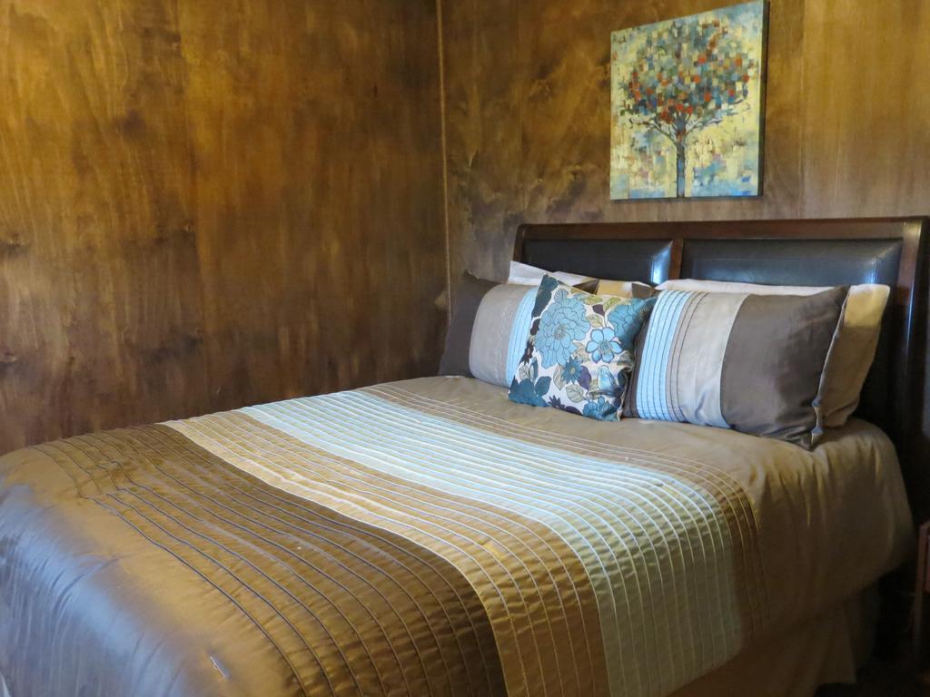 Orchard View Bed And Breakfast มูส จอว์ ภายนอก รูปภาพ