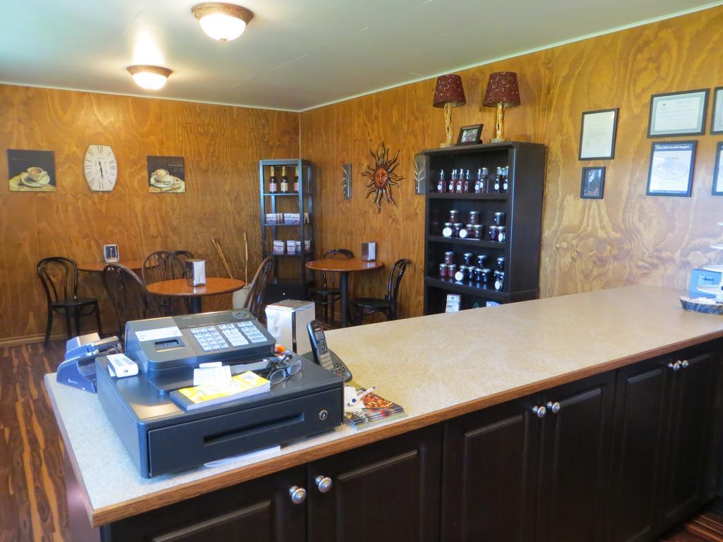 Orchard View Bed And Breakfast มูส จอว์ ภายนอก รูปภาพ